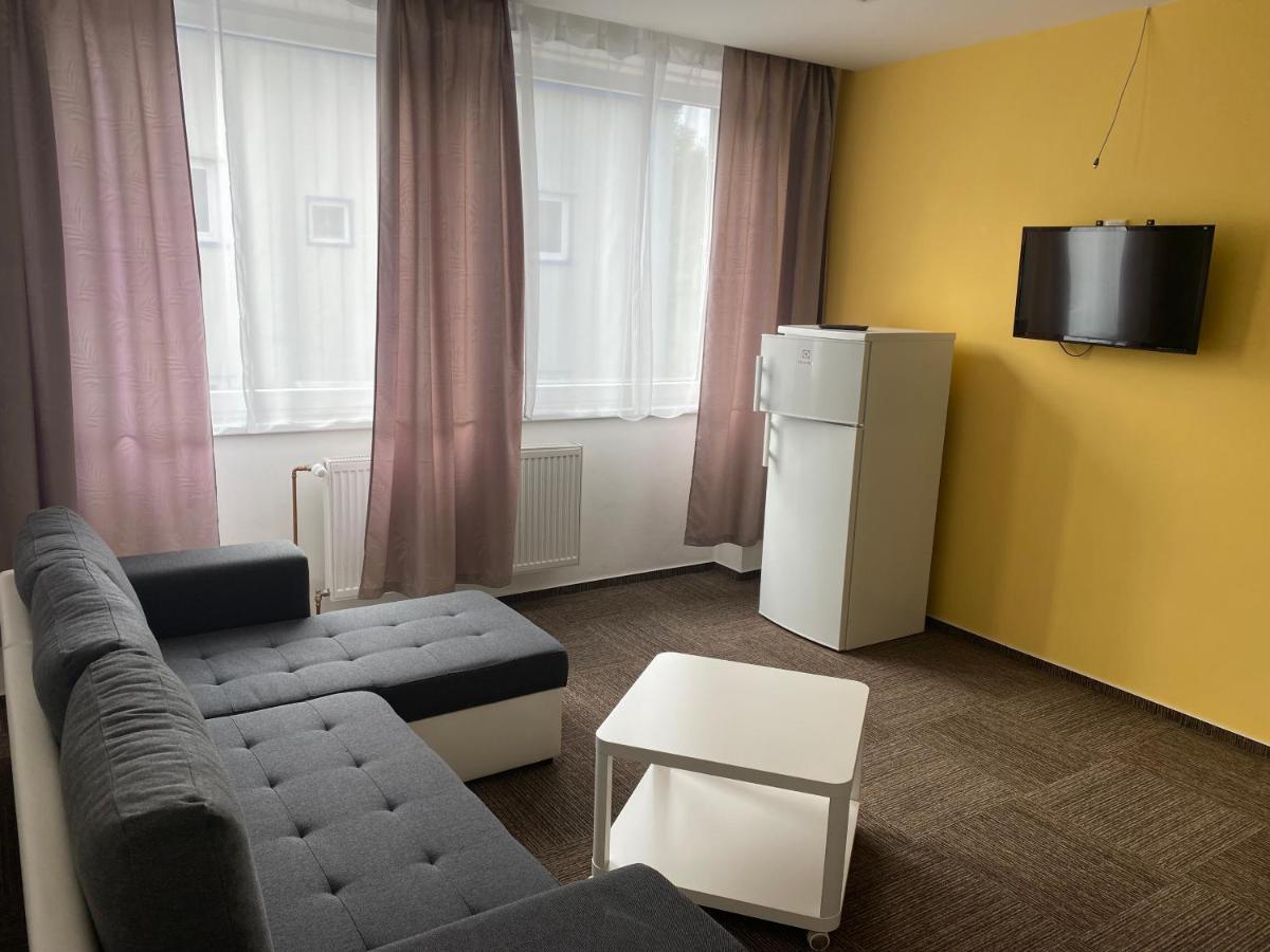Penzion&restaurant Teplanka Povazska Bystrica Bagian luar foto