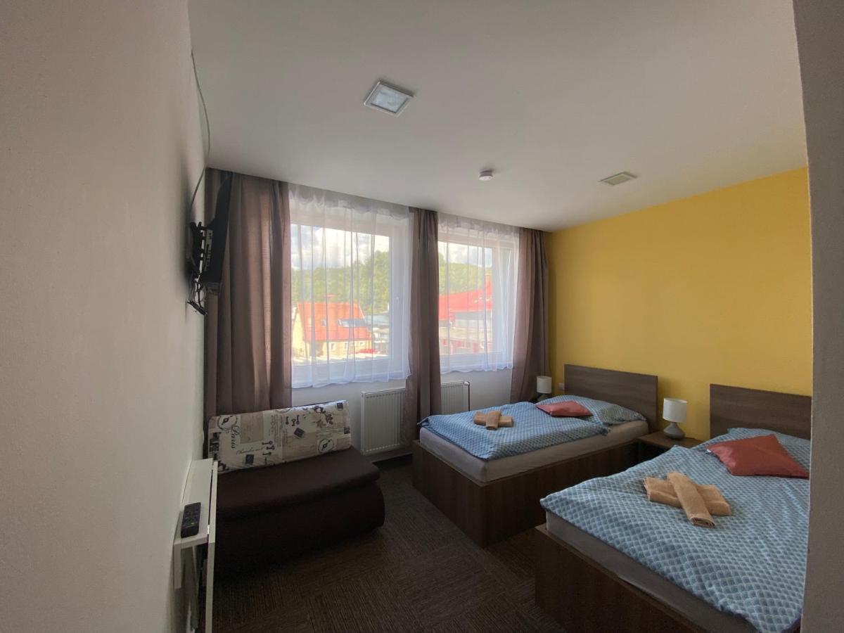 Penzion&restaurant Teplanka Povazska Bystrica Bagian luar foto