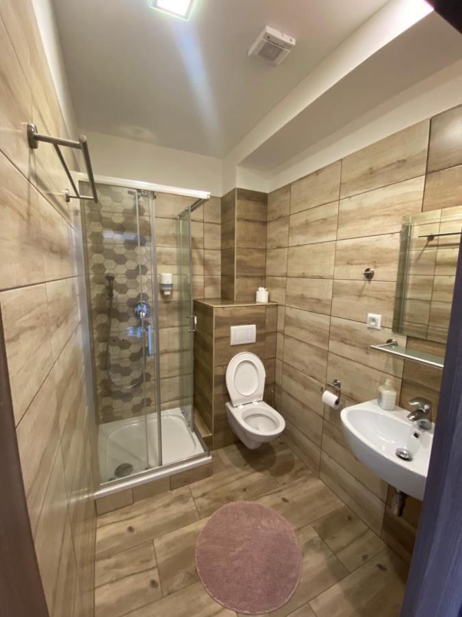 Penzion&restaurant Teplanka Povazska Bystrica Bagian luar foto