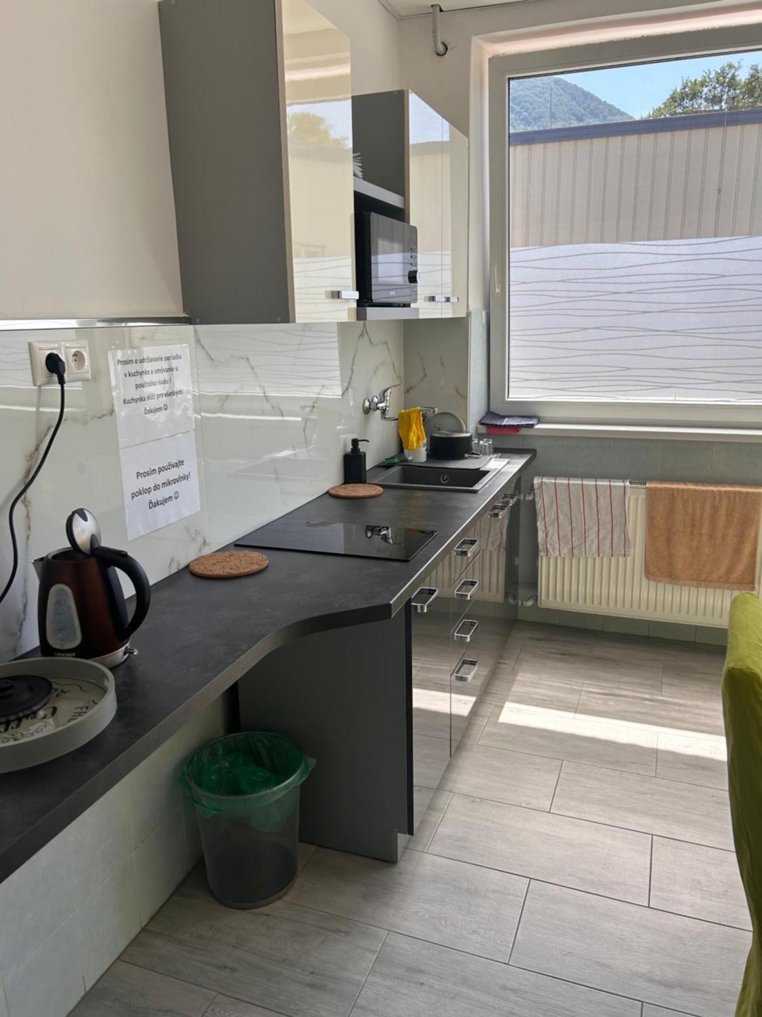 Penzion&restaurant Teplanka Povazska Bystrica Bagian luar foto
