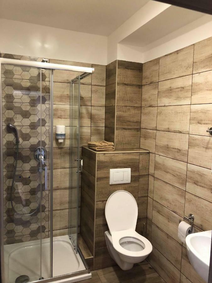 Penzion&restaurant Teplanka Povazska Bystrica Bagian luar foto